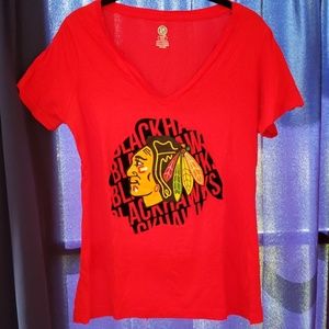 Women's V-neck Chicago Blackhawks tee